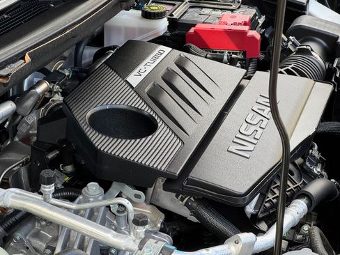 Used 2023 Nissan Rogue SV w/ SV Premium Package image 6