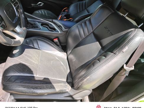 Used 2015 Dodge Challenger SRT w/ Technology Group image 17