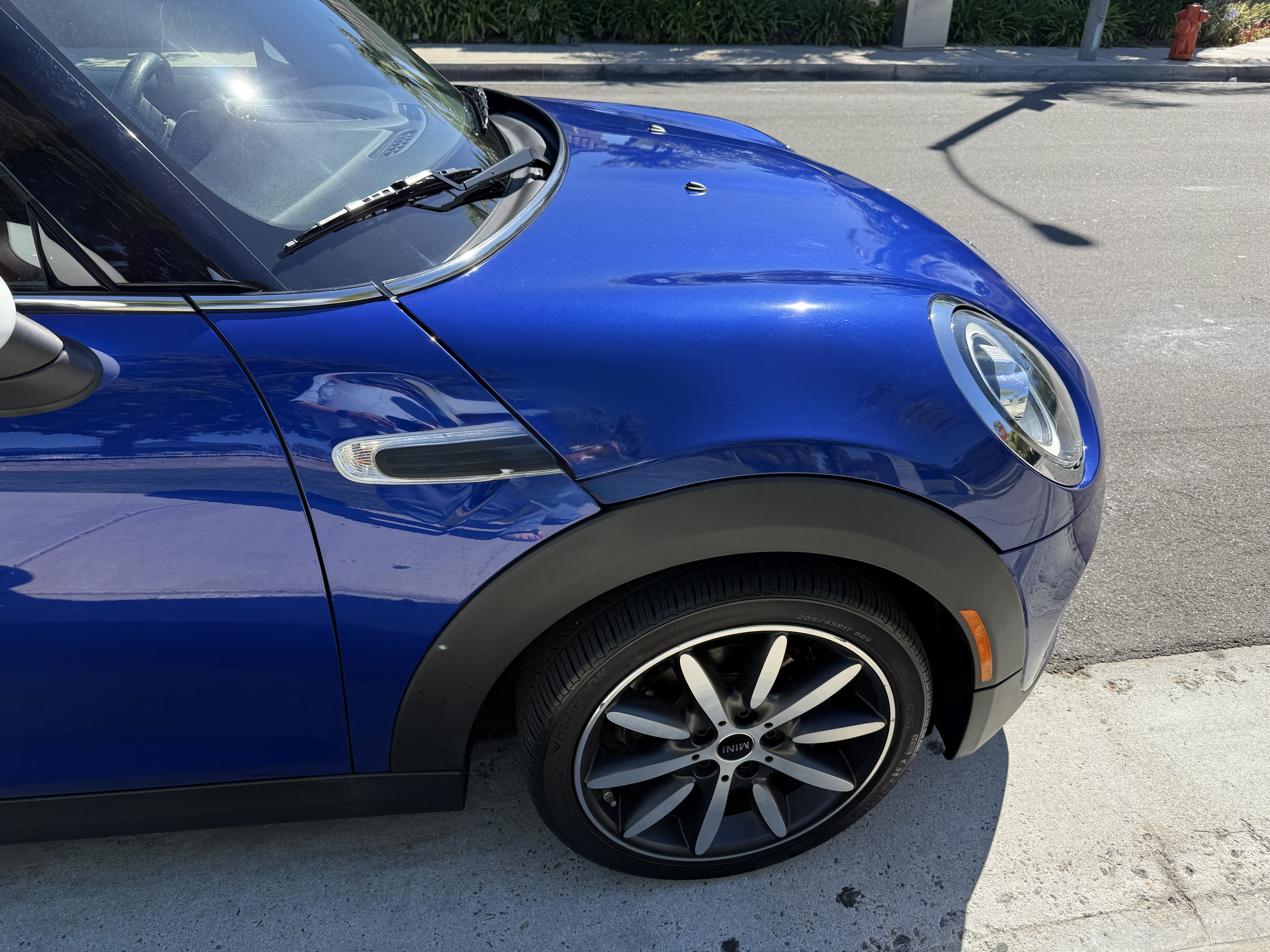 Used 2019 MINI Cooper 2-Door Hardtop w/ Storage Package FWD image 6