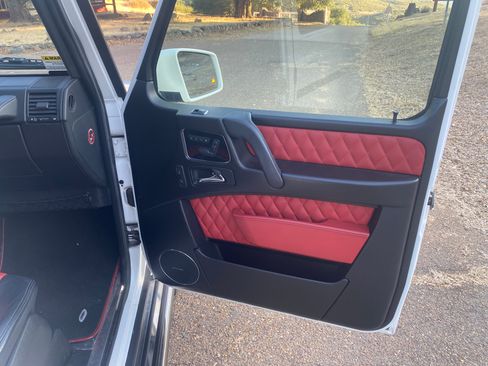 Used 2016 Mercedes-Benz G 63 AMG 4MATIC image 21