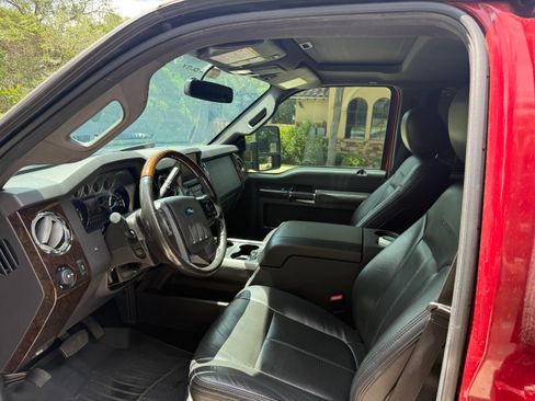 Used 2013 Ford F250 Platinum w/ FX4 Off Road Pkg AWD/4WD image 17