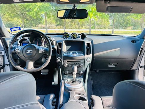 Used 2019 Nissan 370Z Touring Sport image 5