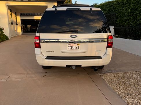 Used 2015 Ford Expedition EL Limited w/ Equipment Group 301A image 4