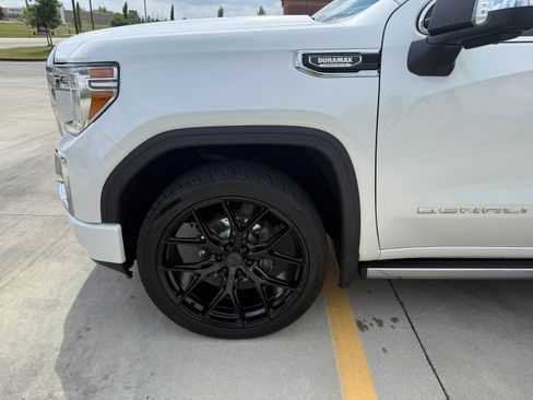 Used 2021 GMC Sierra 1500 Denali w/ Denali Ultimate Package AWD/4WD image 11