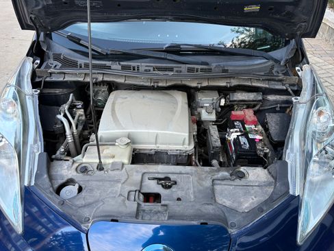 Used 2017 Nissan Leaf SV image 12