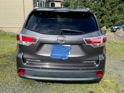 Used 2016 Toyota Highlander Limited Platinum image 5