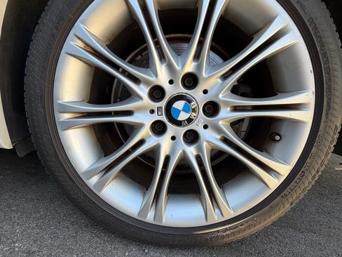 Used 2010 BMW 535i xDrive Wagon AWD/4WD image 14