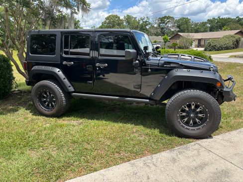 Used 2014 Jeep Wrangler Unlimited Sport w/ Quick Order Package 24S AWD/4WD image 4