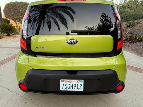 Used 2015 Kia Soul + FWD image 8