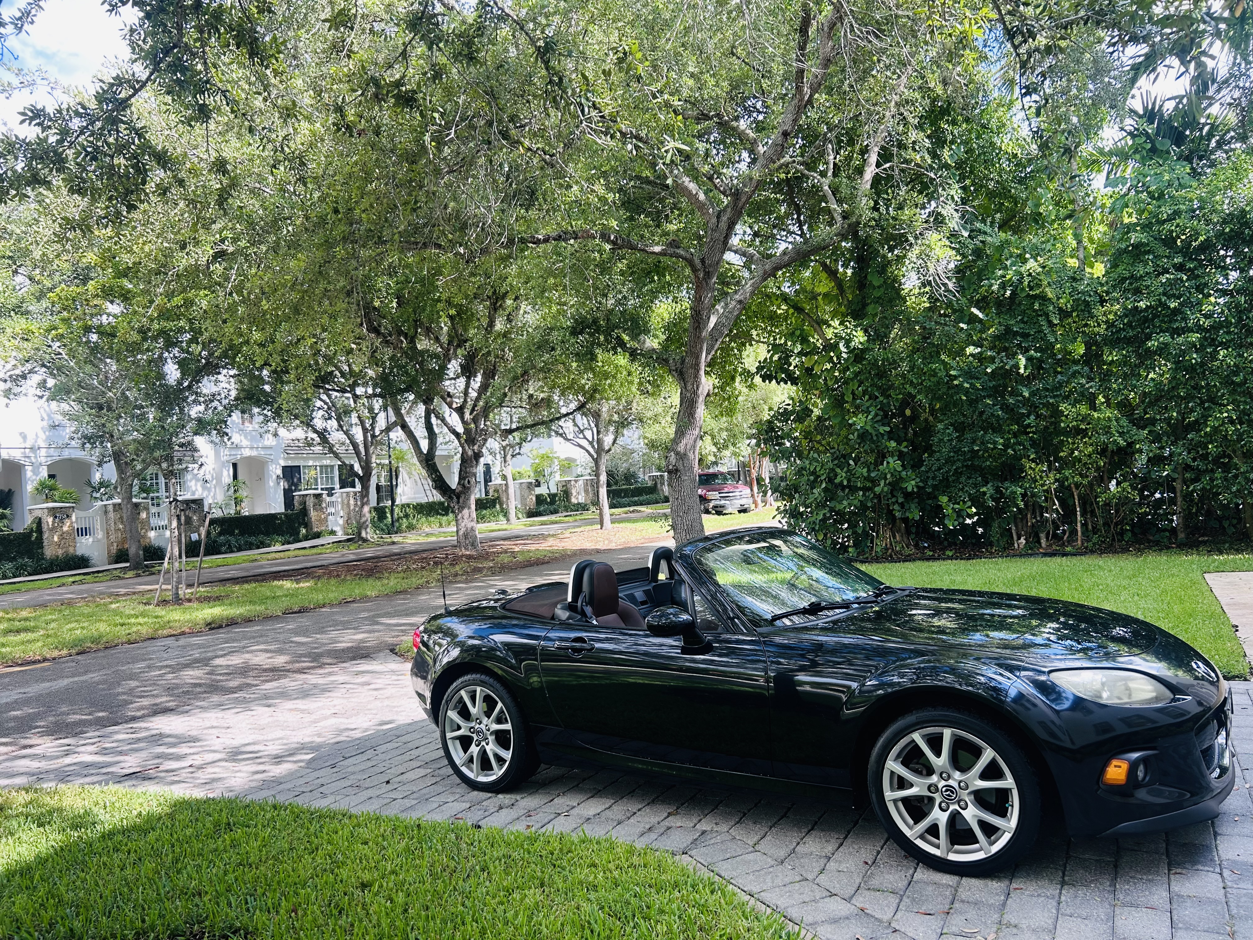 Used 2015 MAZDA MX-5 Miata Grand Touring w/ Premium Package RWD image 4