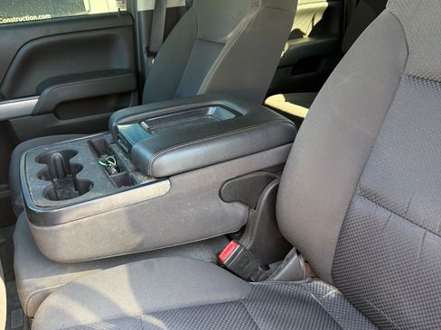 Used 2018 Chevrolet Silverado 2500 LT w/ LT Fleet Convenience Package image 4