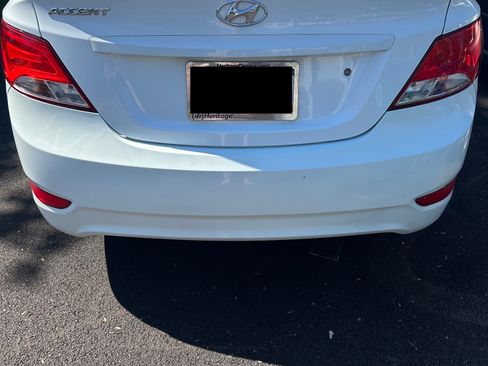 Used 2017 Hyundai Accent SE FWD image 12
