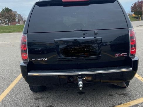 Used 2013 GMC Yukon Denali image 9