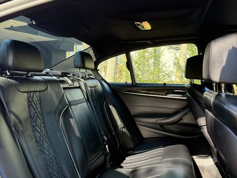 Used 2020 BMW M550i xDrive w/ Executive Package image 14