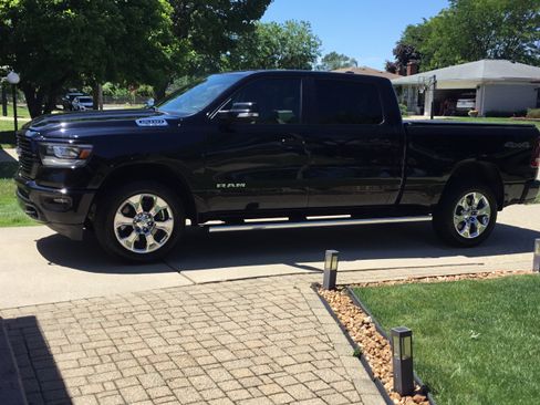 Used 2019 RAM 1500 Big Horn AWD/4WD image 1