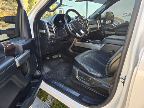 Used 2017 Ford F350 Platinum w/ FX4 4x4 Off Road Package image 23
