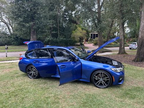 Used 2019 BMW 330i Sedan w/ M Sport Package image 13