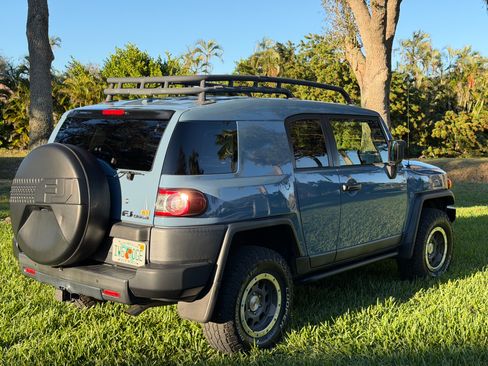 Used 2014 Toyota FJ Cruiser 4WD w/ Trail Teams Ultimate Edition image 8