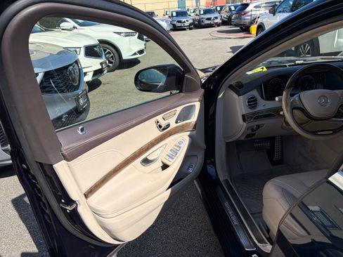 Used 2015 Mercedes-Benz S 550 4MATIC Sedan image 8