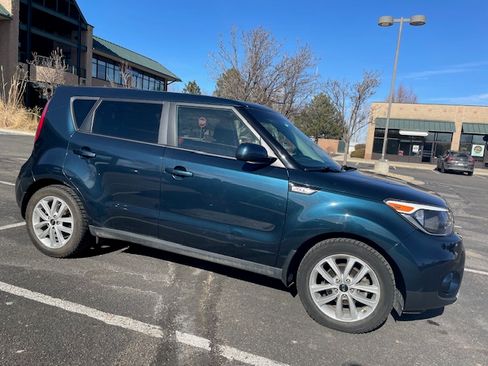 Used 2019 Kia Soul + image 1