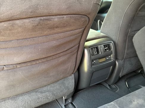 Used 2013 Nissan Pathfinder S FWD image 11