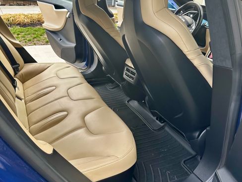 Used 2016 Tesla Model S 90D image 12