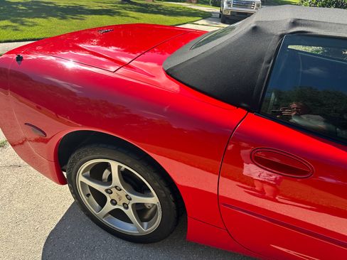 Used 2001 Chevrolet Corvette Convertible w/ Preferred Equipment Group1 RWD image 15