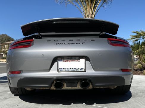 Used 2018 Porsche 911 Carrera T RWD image 5
