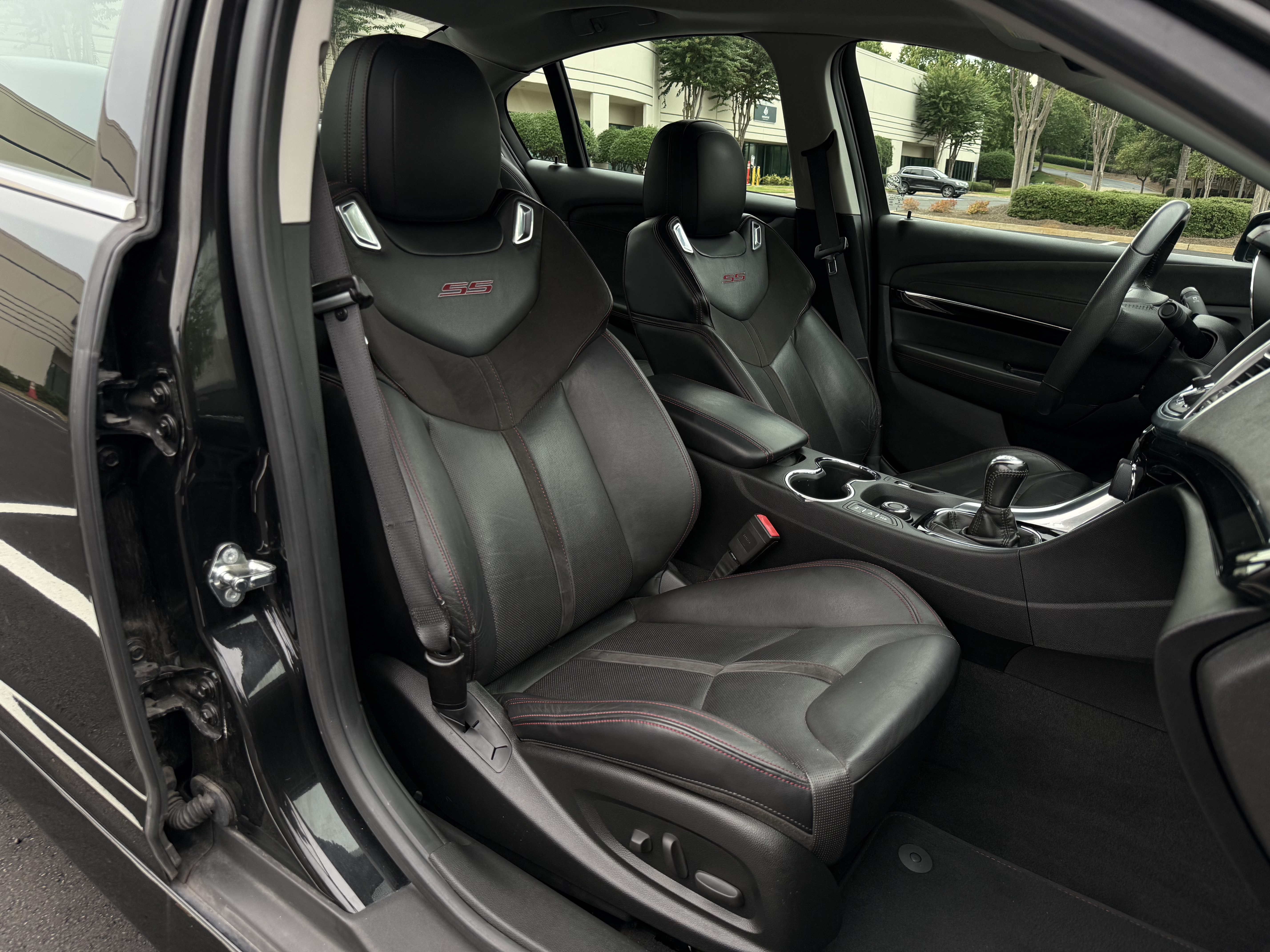 Used 2015 Chevrolet SS RWD image 19