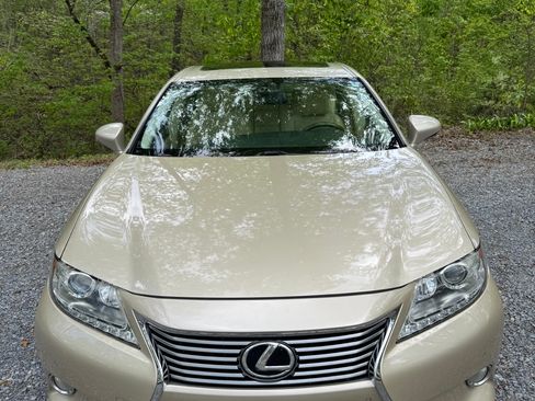 Used 2015 Lexus ES 350 w/ Premium Package FWD image 1