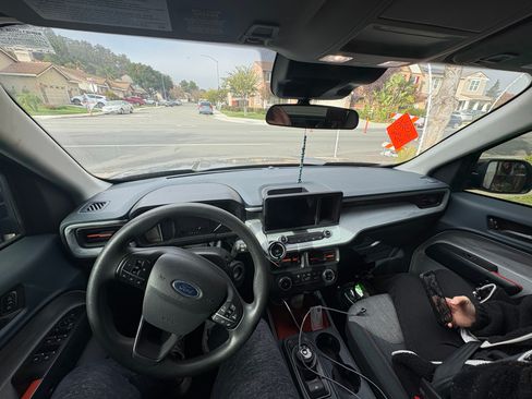 Used 2023 Ford Maverick XLT image 11