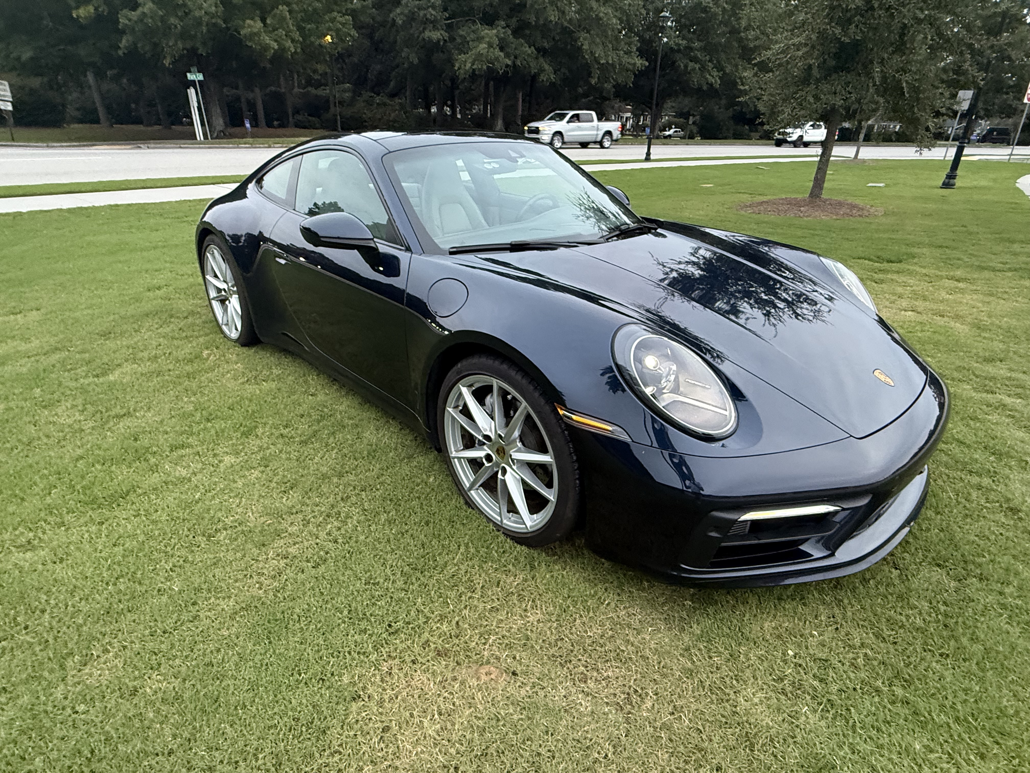 Used 2021 Porsche 911 Carrera image 2