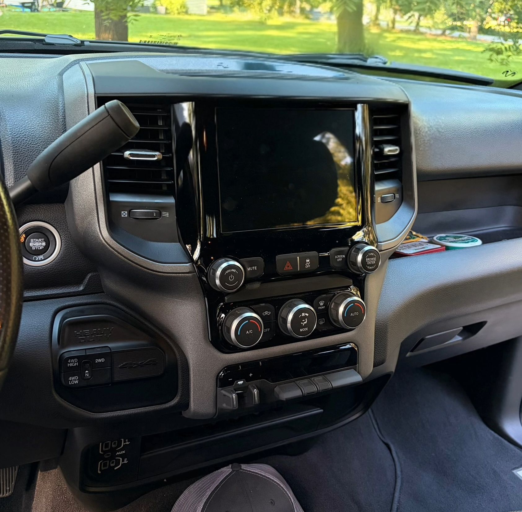 Used 2024 RAM 2500 Tradesman w/ Chrome Appearance Group AWD/4WD image 9