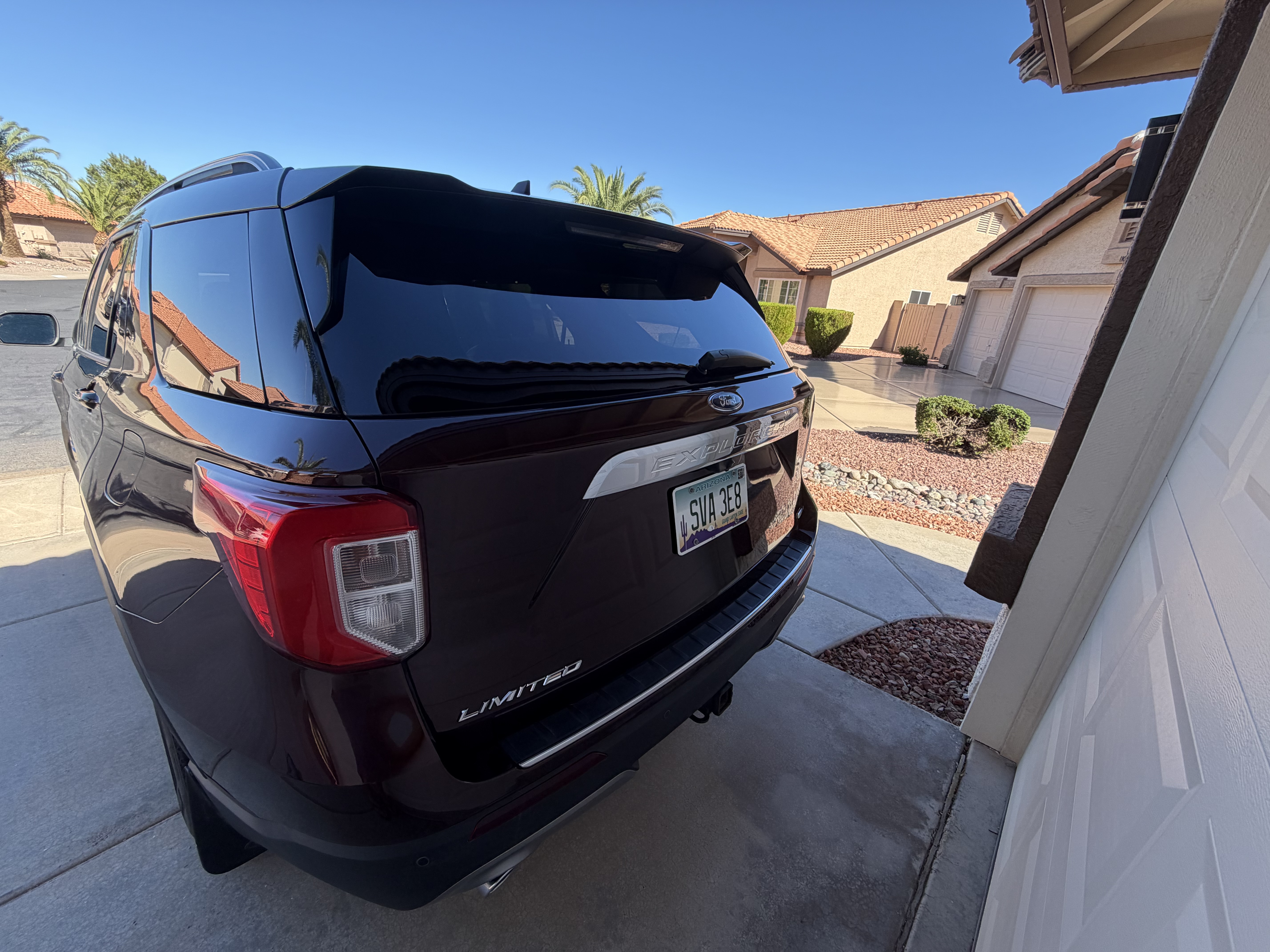 Used 2020 Ford Explorer Limited w/ Class III Trailer Tow Package AWD/4WD image 4