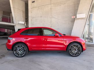 Used 2023 Porsche Macan AWD/4WD video 1
