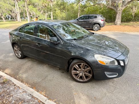Used 2012 Volvo S60 T5 w/ Dynamic Pkg FWD image 2