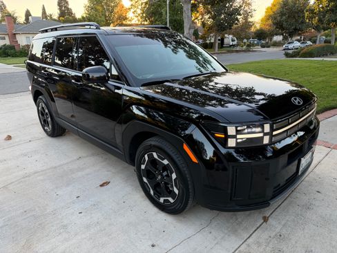 Used 2024 Hyundai Santa Fe SEL image 1