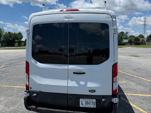 Used 2017 Ford Transit 350 XLT RWD image 8