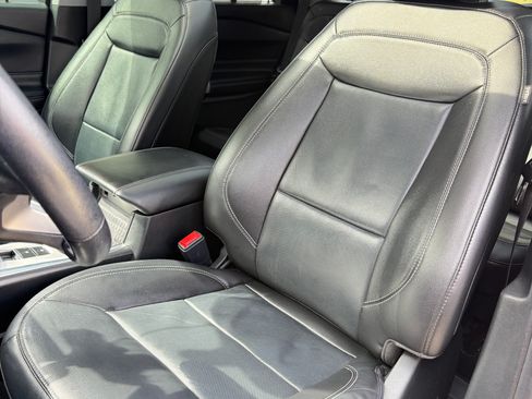 Used 2022 Ford Explorer Limited w/ Equipment Group 301A image 10