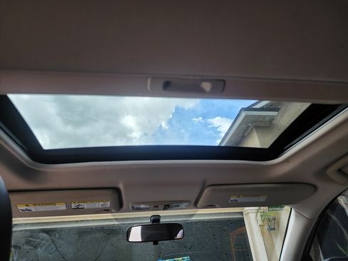 Used 2016 Mitsubishi Outlander SEL image 18