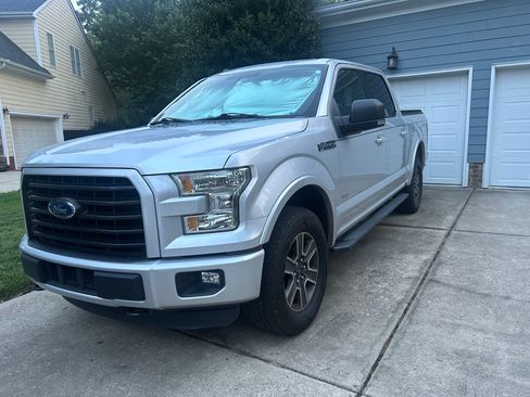Used 2016 Ford F150 XLT w/ Equipment Group 302A Luxury AWD/4WD image 2