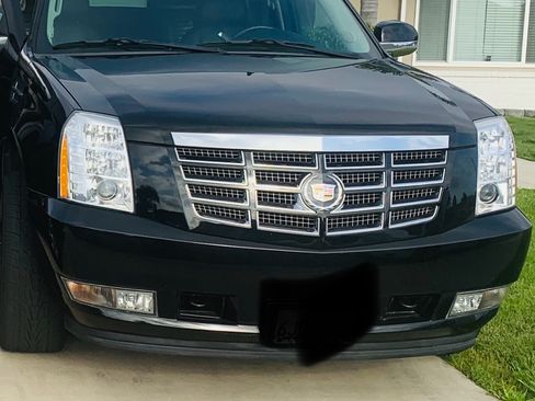 Used 2009 Cadillac Escalade 2WD image 6
