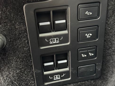 Used 2018 Land Rover Discovery HSE Luxury image 20