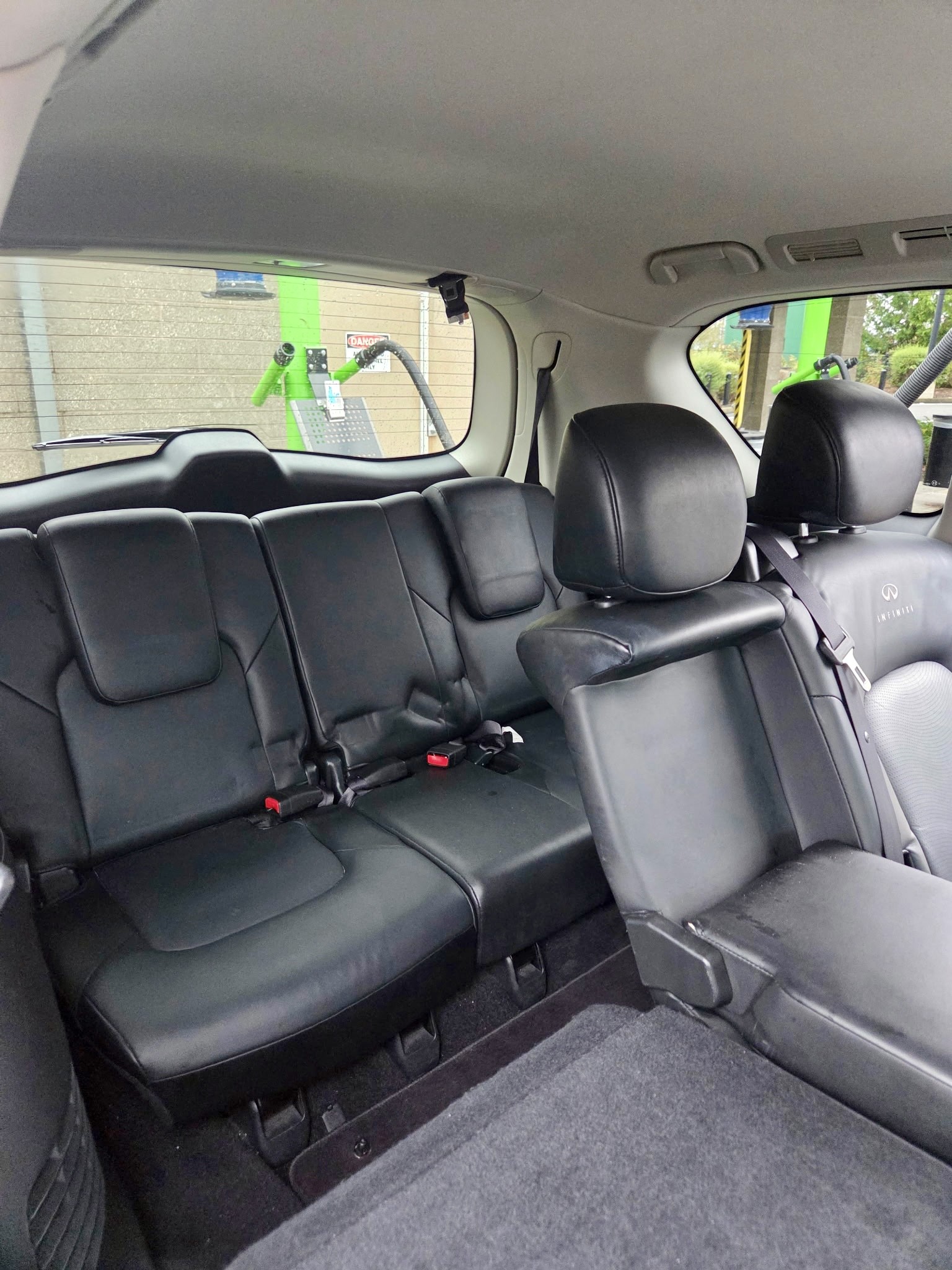 Used 2012 INFINITI QX56 4WD w/ Theater Pkg image 11