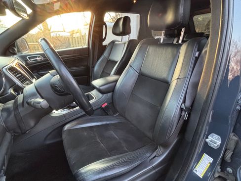 Used 2018 Jeep Grand Cherokee Altitude image 9