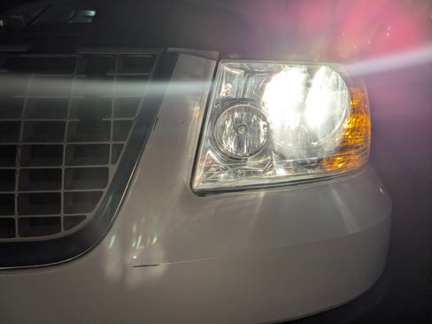 Used 2003 Ford Expedition Eddie Bauer image 28