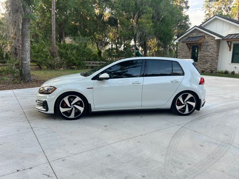 Used 2019 Volkswagen GTI SE FWD image 8