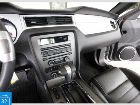Used 2012 Ford Mustang Premium image 18