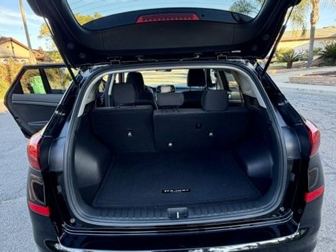 Used 2019 Hyundai Tucson SE image 16