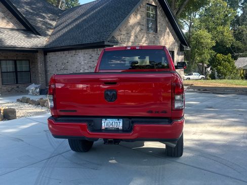 Used 2019 RAM 2500 Big Horn w/ Night Edition AWD/4WD image 5